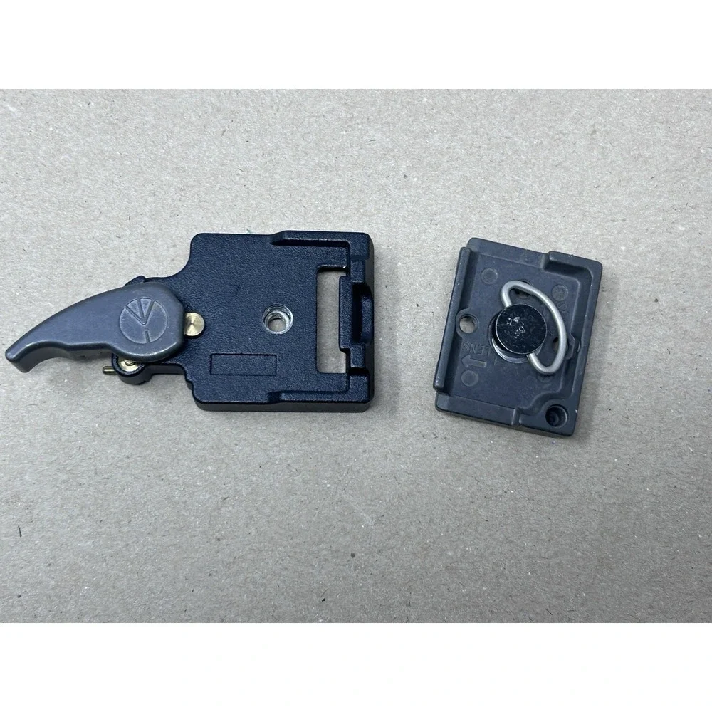 Manfrotto 323 RC2 System Quick Release Adapter with Plate